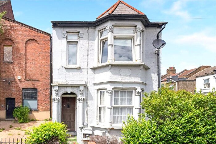 1 Bedroom Flat To Rent In Green Pond Road, Walthamstow, London, E17