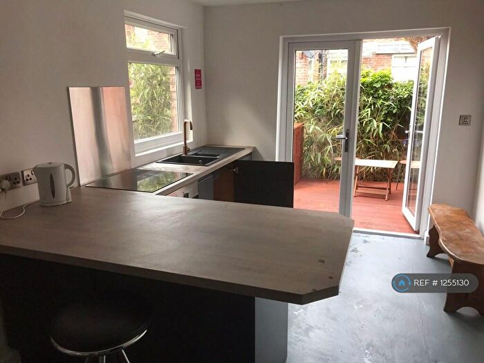 4 Bedroom Terraced House To Rent In Ashfield Road, Manchester, M13