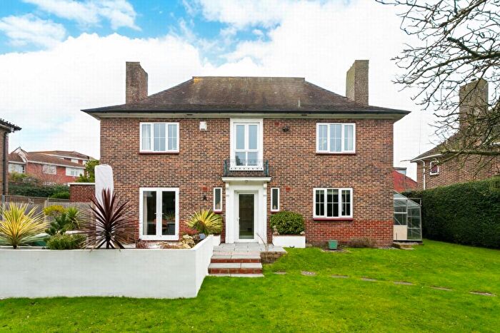 4 Bedroom Detached House For Sale In Barrack Hill, Hythe, CT21