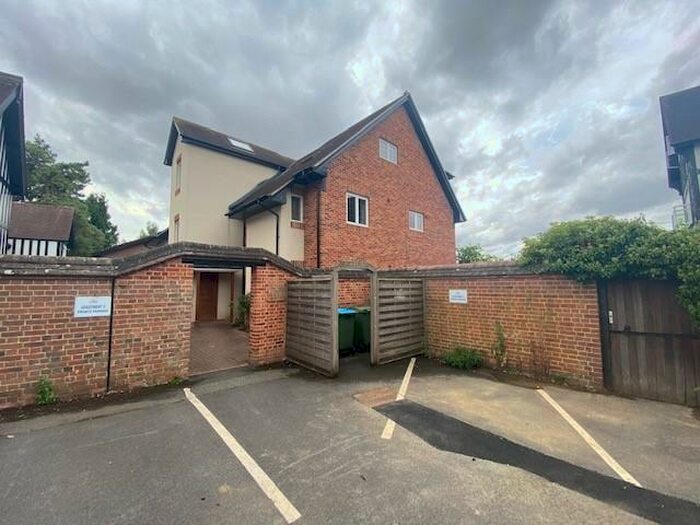 1 Bedroom Apartment To Rent In High Street, Whitchurch, Aylesbury, HP22