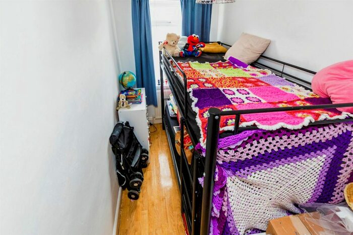 3 Bedroom End Of Terrace House For Sale In Clough Street, Rotherham, S61