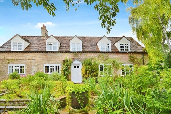 3 Bedroom Property To Rent In Commercial End, Cambridge, CB25