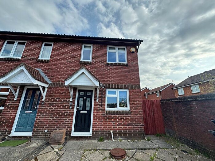 2 Bedroom Property To Rent In Lentham Close, Poole, BH17