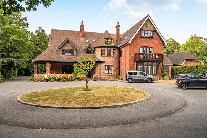 1 Bedroom Apartment For Sale In Barnes Lane, Sarisbury Green, SO31