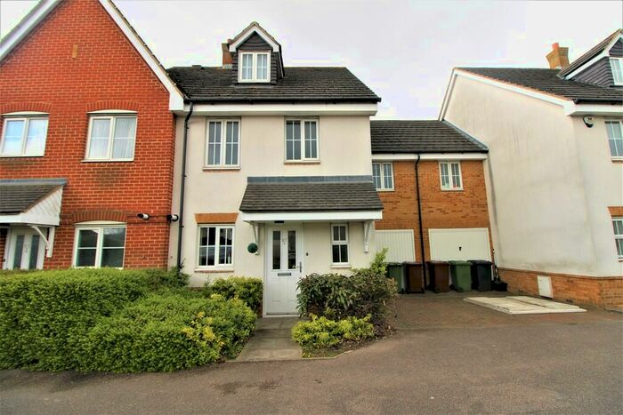 4 Bedroom Town House To Rent In Southgate Road, Potters Bar, EN6