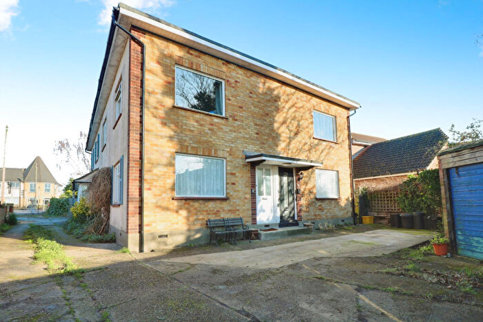 2 Bedroom Apartment To Rent In London Road, Benfleet, SS7