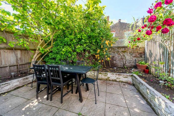 5 Bedroom Terraced House To Rent In Keith Grove, Shepherd's Bush, London, W12