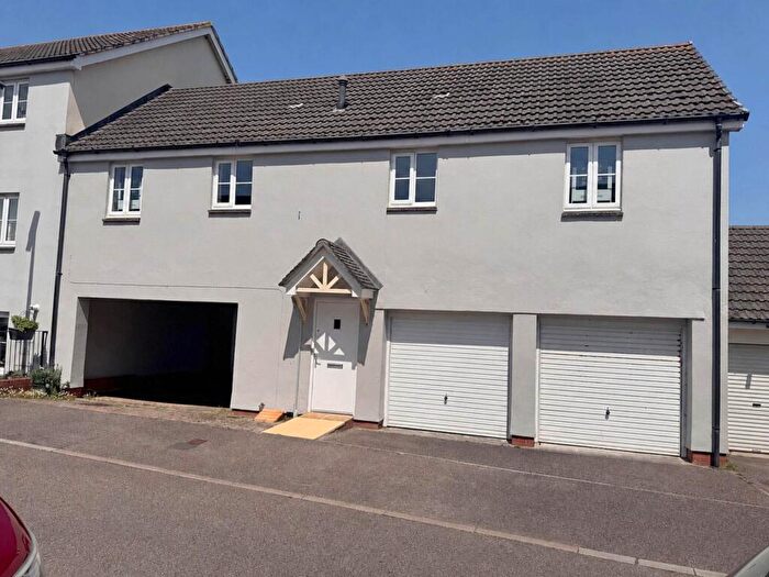 2 Bedroom Coach House For Sale In Donn Gardens, Bideford, EX39