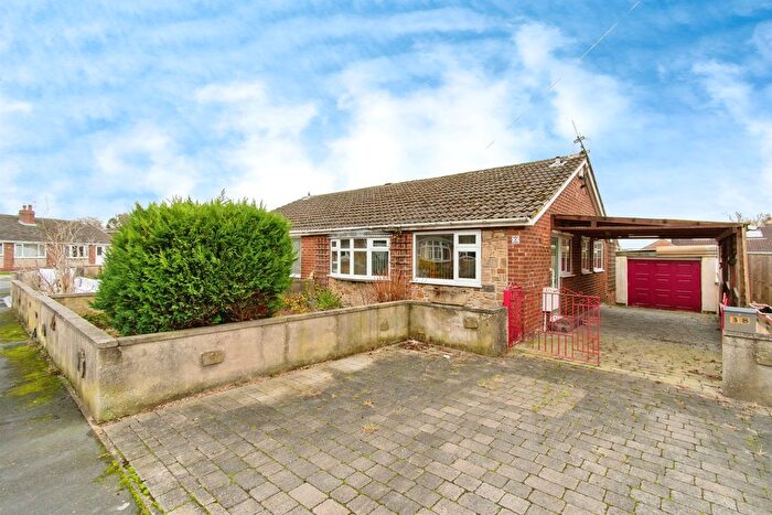 3 Bedroom Semi-Detached Bungalow For Sale In Manor Park Avenue, Allerton Bywater, Castleford, WF10