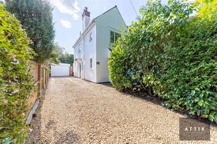 3 Bedroom Semi-Detached House For Sale In Earlham Road, Norwich, NR4