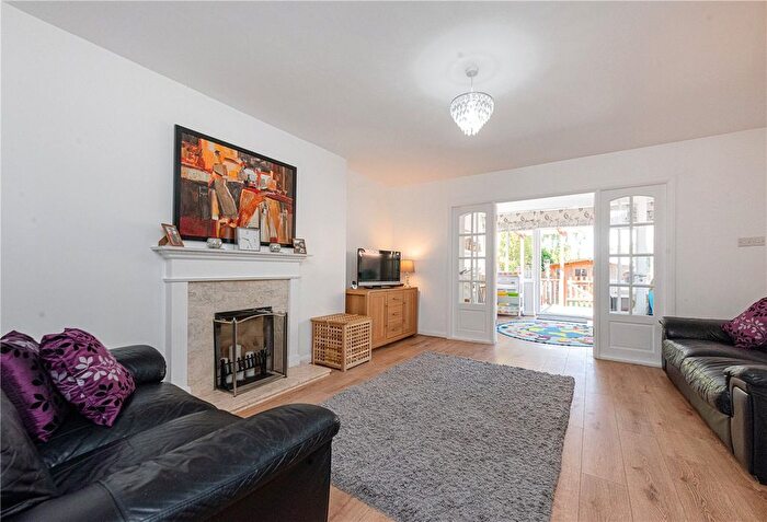 2 Bedroom Semi-Detached House To Rent In Holland Road, London, NW10