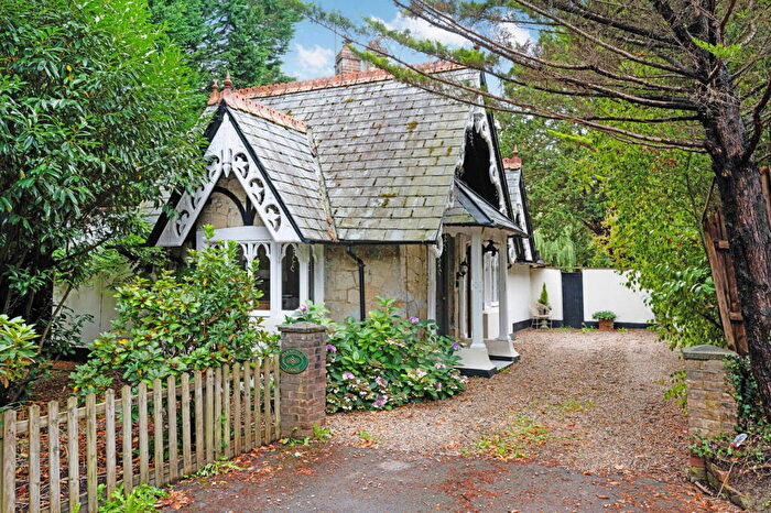 2 Bedroom Detached House For Sale In Faygate Lane, South Godstone, Godstone, RH9