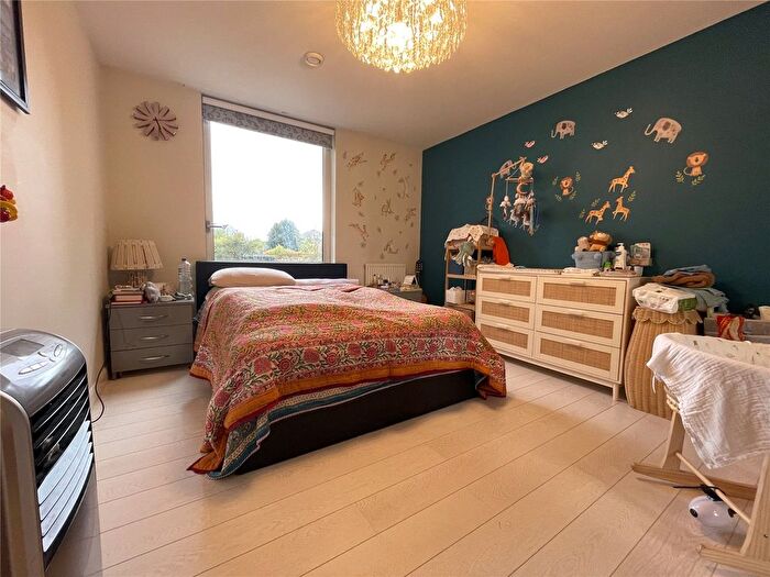 3 Bedroom Flat To Rent In Pyrene House, Clayponds Lane, Brentford, Greater London, TW8