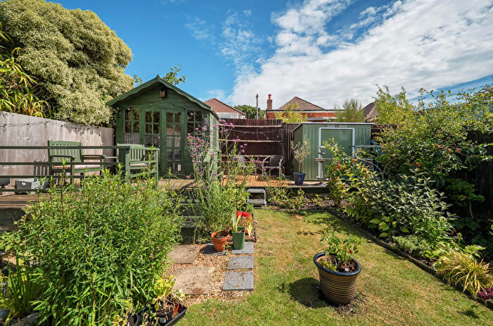2 Bedroom Bungalow For Sale In Springford Crescent, Lordswood, Southampton, Hampshire, SO16
