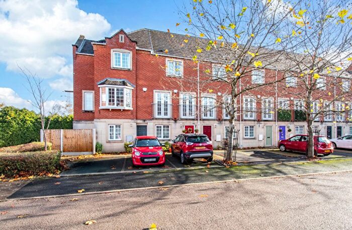 3 Bedroom Terraced House For Sale In Madison Avenue, Brierley Hill, West Midlands, DY5