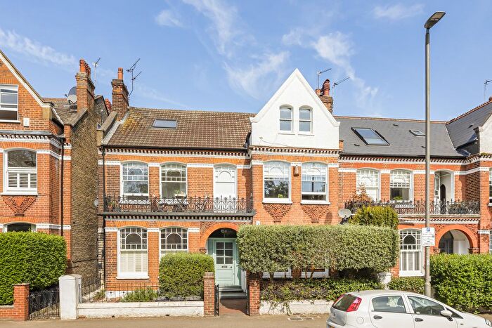 2 Bedroom Flat To Rent In Elmbourne Road, London, SW17