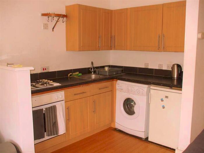 1 Bedroom Apartment To Rent In Lewes Road, Brighton, BN2
