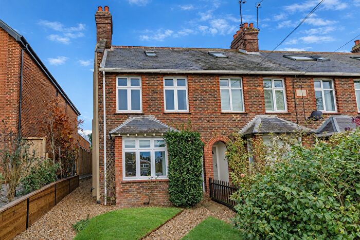 4 Bedroom End Terrace House For Sale In Hurst Green Road, Oxted, RH8