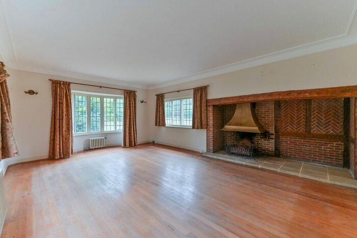 5 Bedroom Property To Rent In Shirley Hills Road, Croydon, CR0