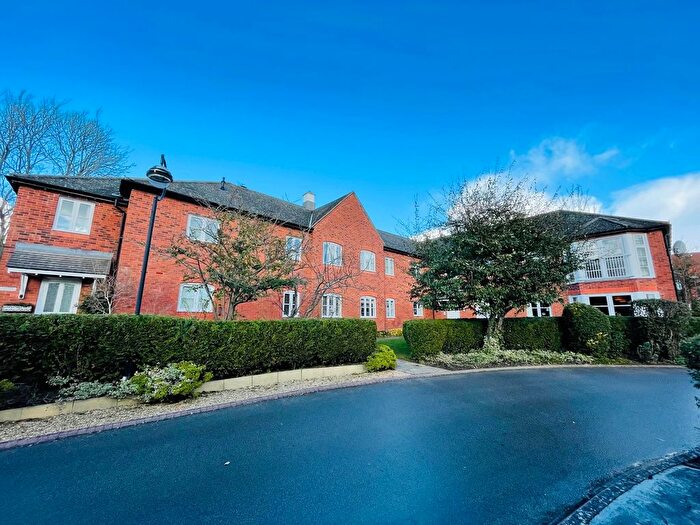 2 Bedroom Flat To Rent In Oak House, Leamington Spa, CV32