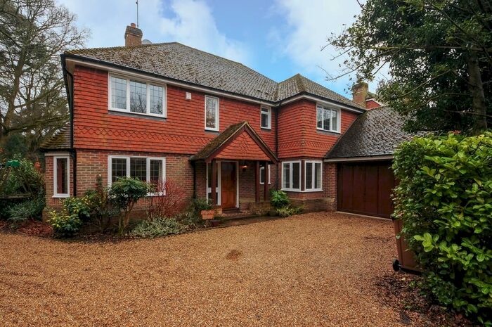 5 Bedroom Detached House To Rent In The Avenue, Rowledge, Farnham, GU10
