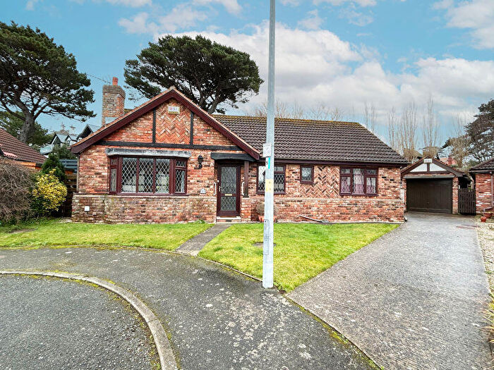 3 Bedroom Bungalow For Sale In Bryn Gannock, Deganwy, LL31