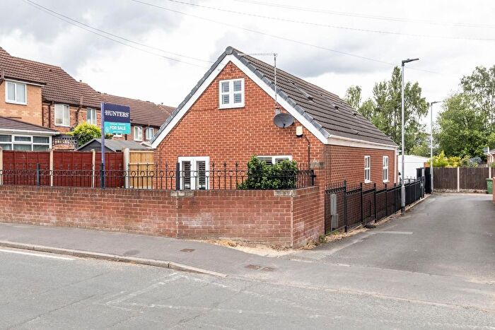 3 Bedroom Bungalow For Sale In Middle Oxford Street, Castleford, WF10