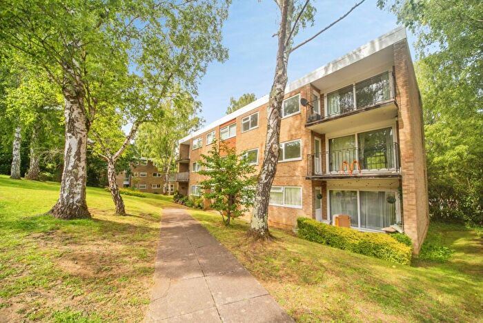 2 Bedroom Flat For Sale In The Parkway, Bassett, Southampton, Hampshire, SO16