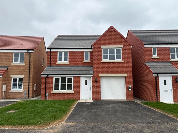 4 Bedroom Detached House To Rent In Longthorpe Drive, Middlesbrough, TS8