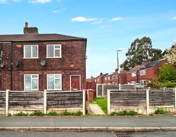 3 Bedroom Semi Detached House For Sale In Ackworth Road, Swinton, Manchester, M27