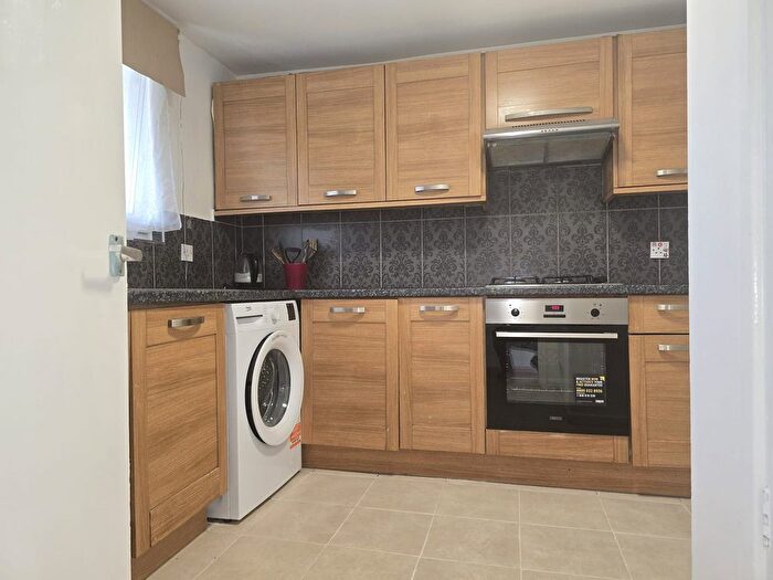 2 Bedroom Flat To Rent In Flat, Rockfield House, Belle Vue Estate, London, NW4