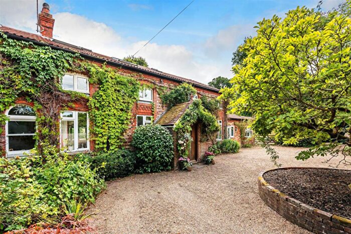 6 Bedroom Semi Detached House For Sale In Logmore Lane, Westcott, RH4