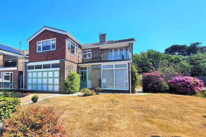 4 Bedroom Detached House For Sale In Elgar Close, Alverstoke, PO12