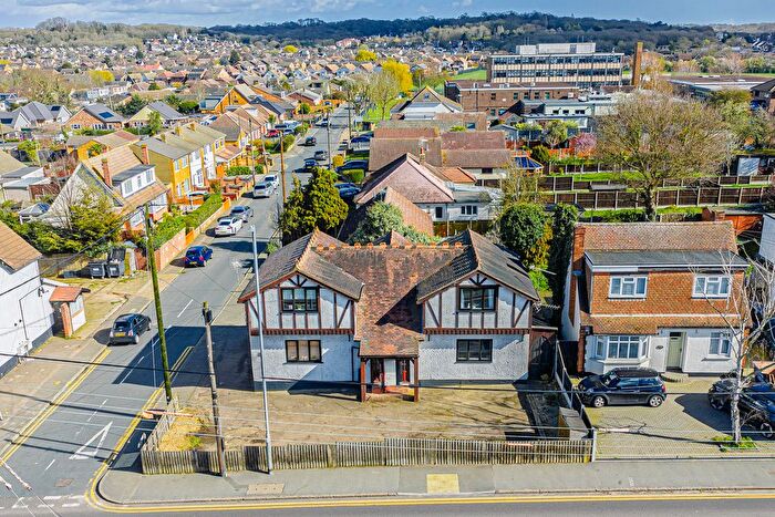 1 Bedroom Flat To Rent In High Road, Benfleet, SS7