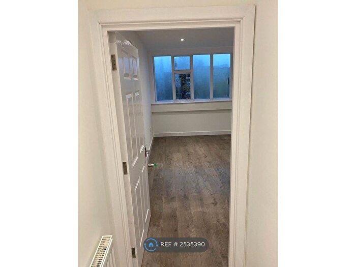 2 Bedroom Flat To Rent In Cadiz Street, London, SE17