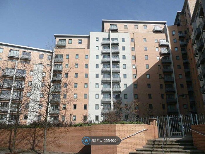 2 Bedroom Flat To Rent In Elmwood Lane, Leeds, LS2