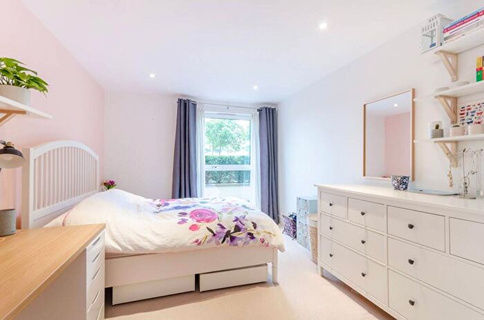 1 Bedroom Flat To Rent In Skerne Road, Kingston, Kingston Upon Thames, KT2