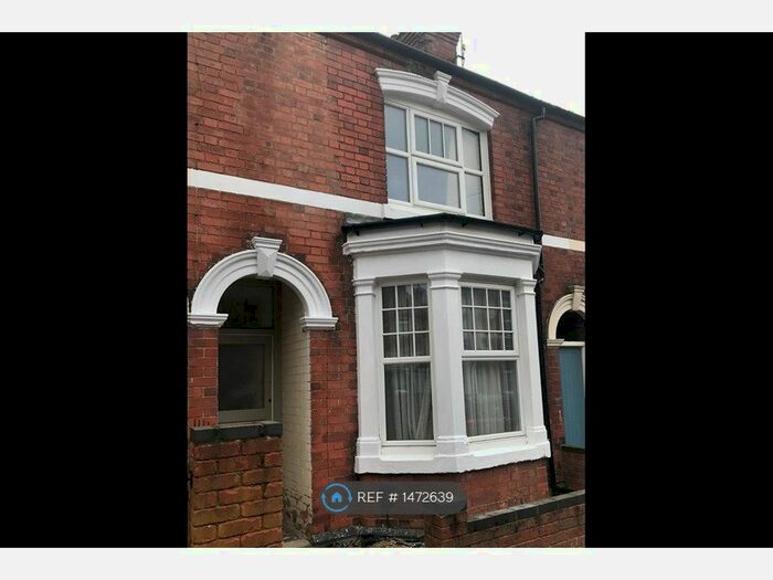 3 Bedroom Terraced House To Rent In York Road, Rushden, NN10