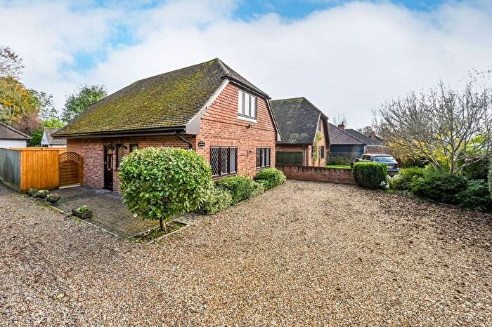 3 Bedroom Detached House For Sale In Money Row Green, Maidenhead, SL6