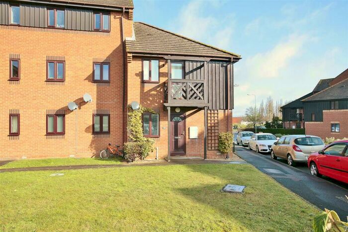 1 Bedroom Semi-Detached House To Rent In Roebuck Court, Didcot, OX11