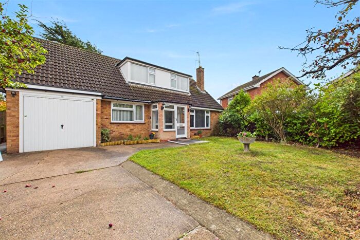 3 Bedroom Detached Bungalow For Sale In Woodlands Close, Newark, NG24