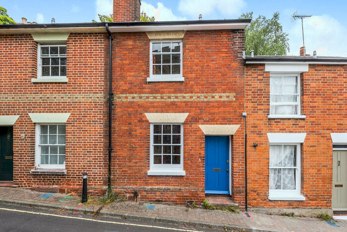 2 Bedroom Terraced House To Rent In St. Johns Street, Winchester, SO23