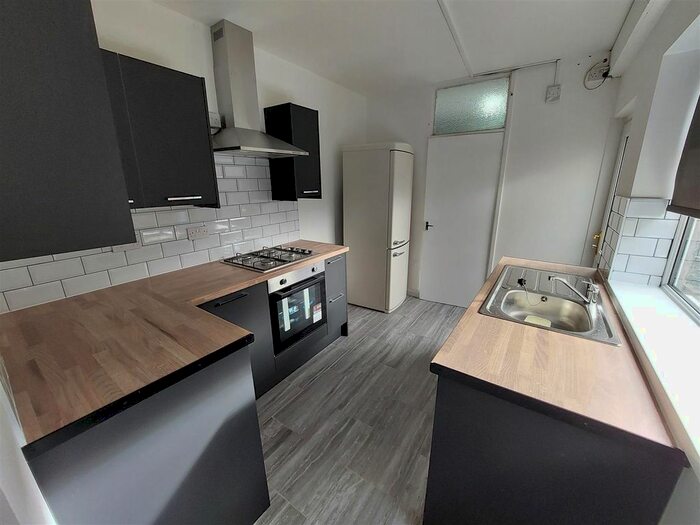 5 Bedroom Property To Rent In Strathnairn Street, Roath, Cardiff, CF24