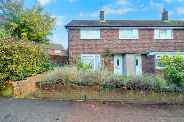 3 Bedroom Semi-Detached House For Sale In Albatross Avenue, Rochester, ME2