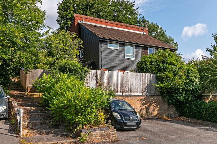 1 Bedroom End Of Terrace House For Sale In Lowden Close, Winchester, SO22