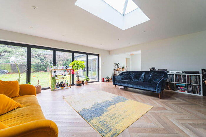 4 Bedroom Detached House For Sale In Pauntley Road, Mudeford, Christchurch, BH23