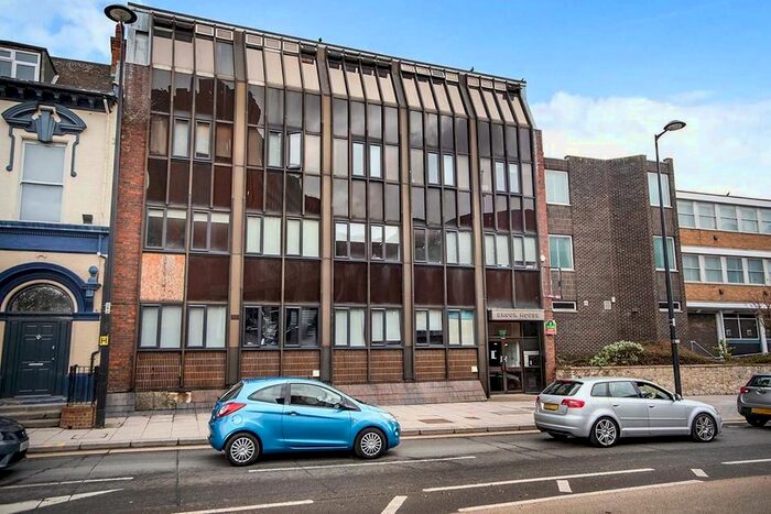 2 Bedroom Flat To Rent In The Brook, Chatham, Kent, ME4