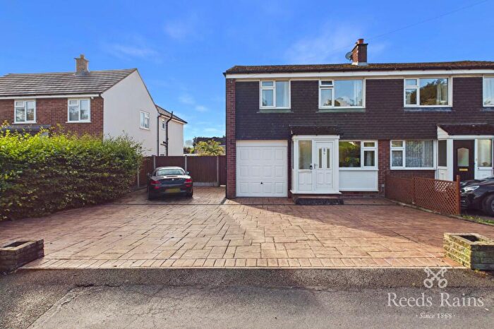 3 Bedroom Semi-Detached House To Rent In Tytherington Drive, Macclesfield, Cheshire, SK10
