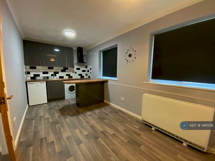 1 Bedroom Flat To Rent In Bourne Mead, Bournemouth, BH2