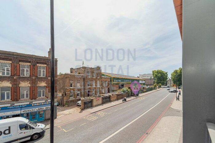 2 Bedroom Flat To Rent In Exchange Gardens, London, SW8